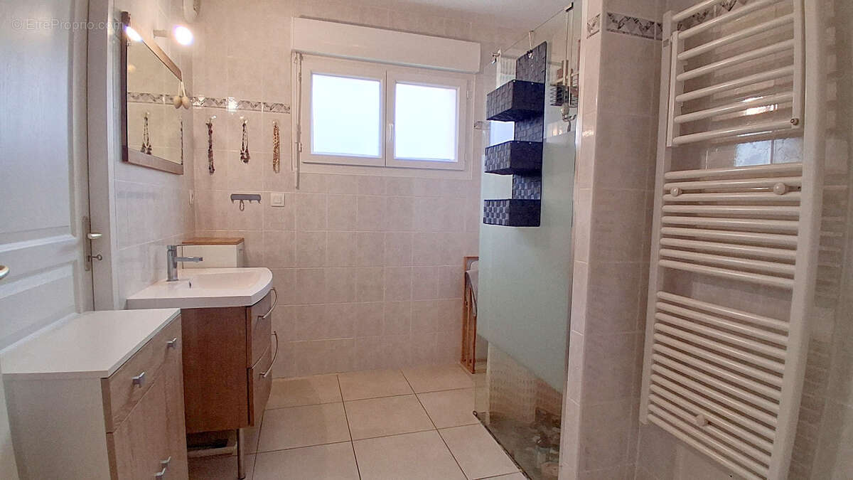 Appartement à AMANCY
