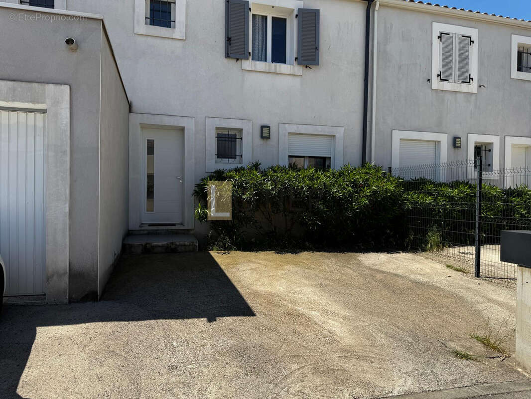 Maison à CALVISSON