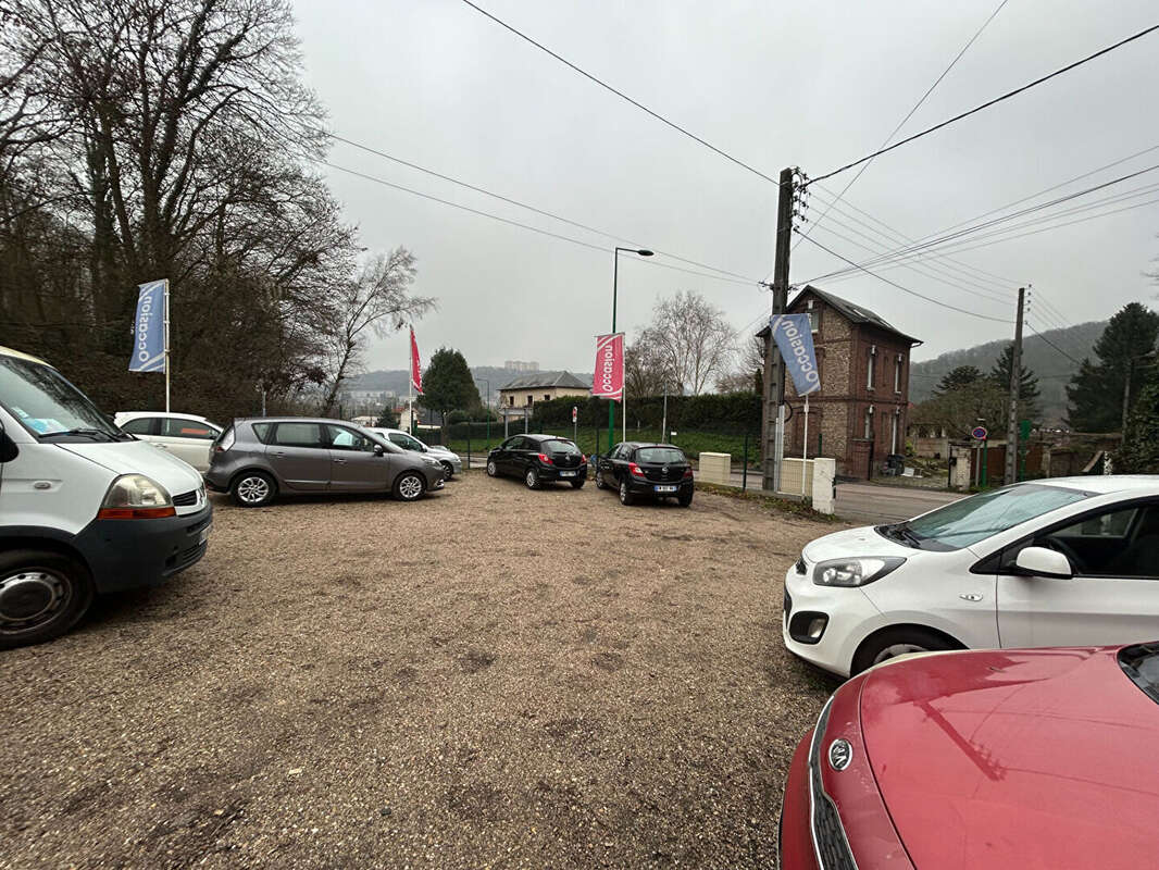 Commerce à SAINT-LEGER-DU-BOURG-DENIS