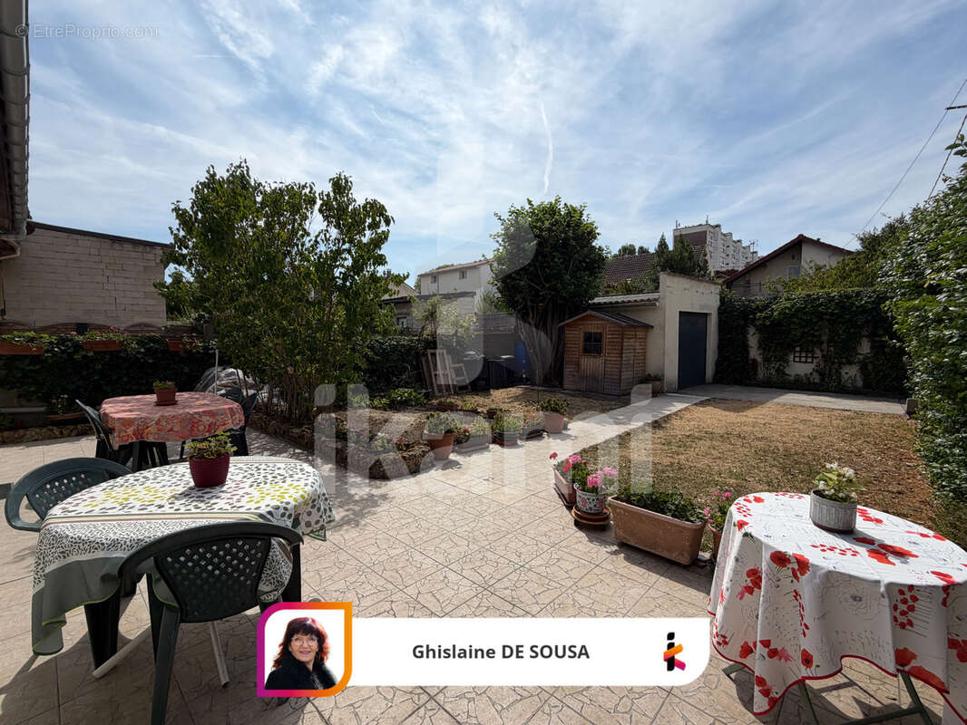 BONDY   Maison familiale de 128 m2   5 chambres   Jardin   Garage   Gare à 13 min à pied - photo 2