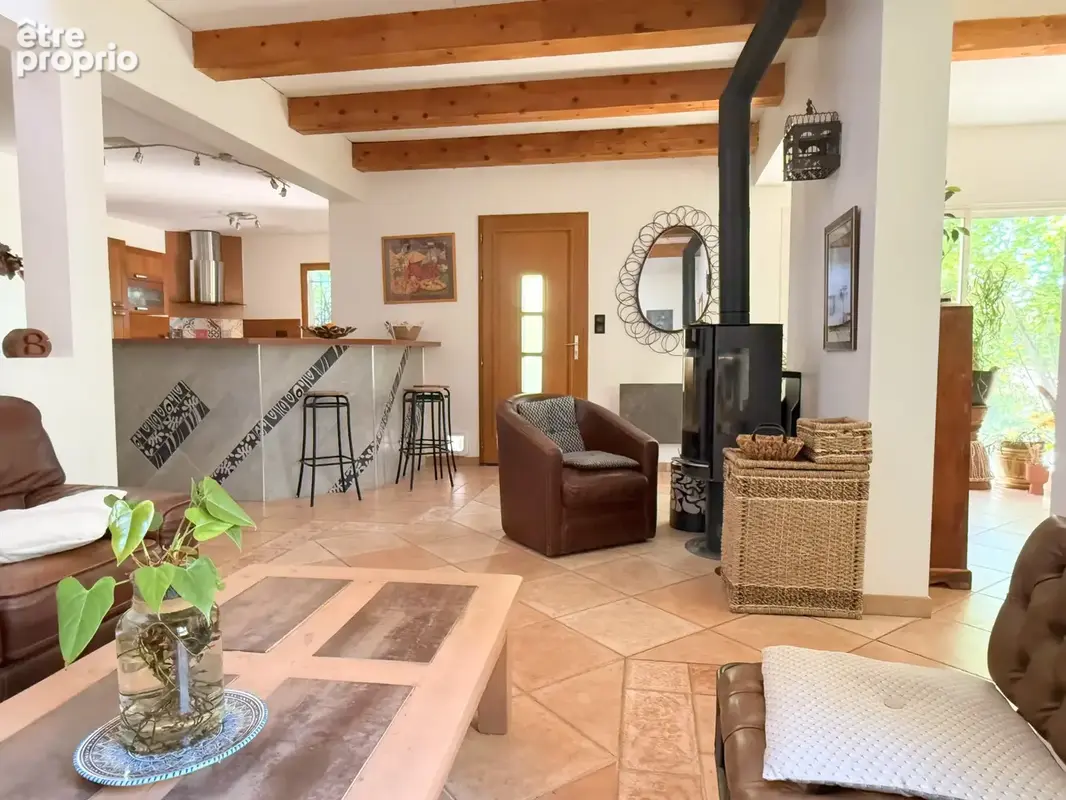 Belle villa T6 sur 1 222 m2 de terrain - photo 3