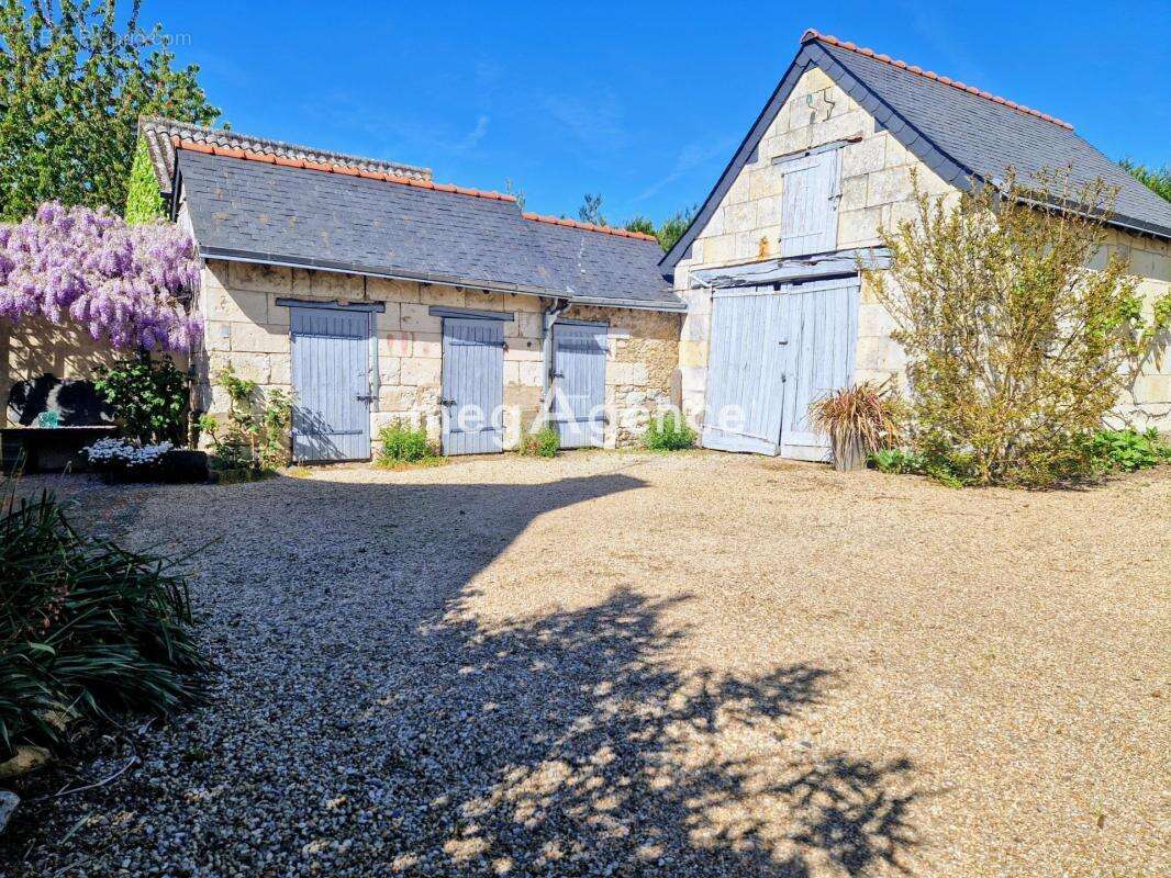 Maison à LONGUE-JUMELLES