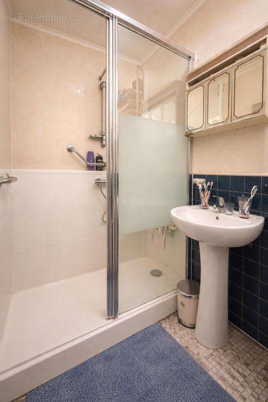 Appartement à PARIS-20E