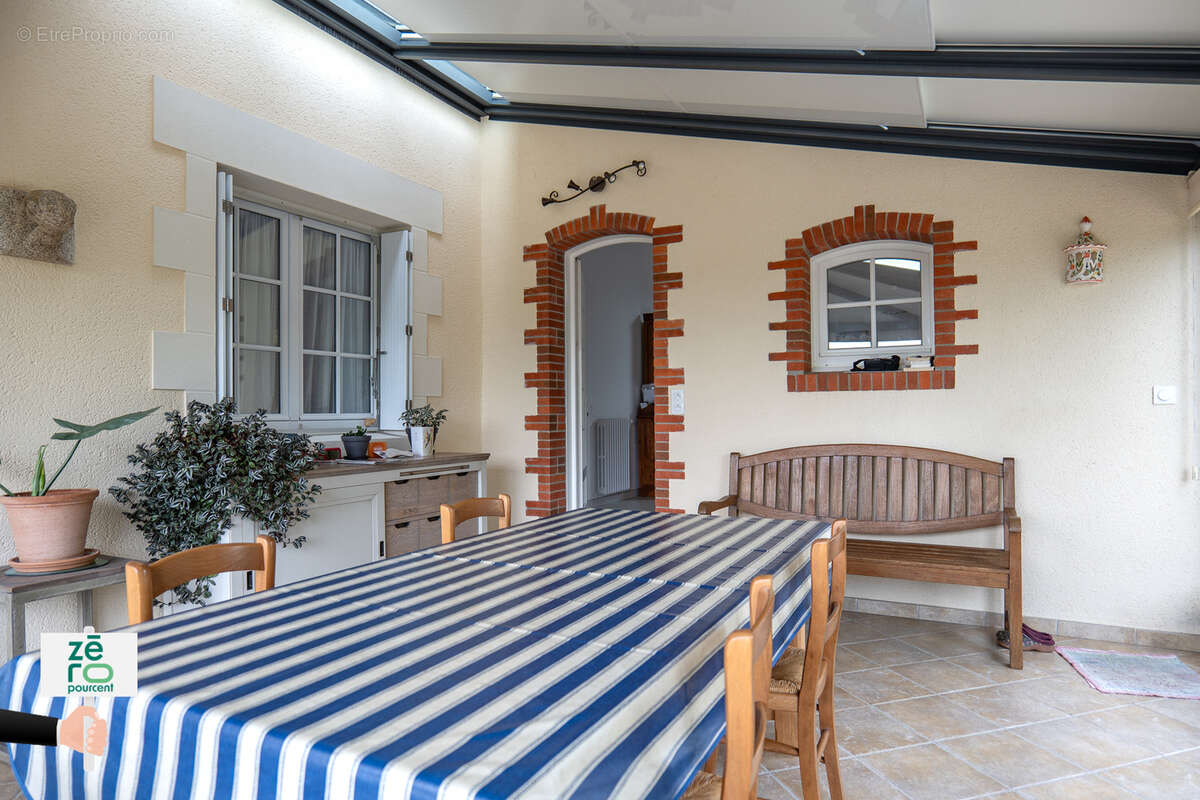 Maison à MOUTIERS-LES-MAUXFAITS