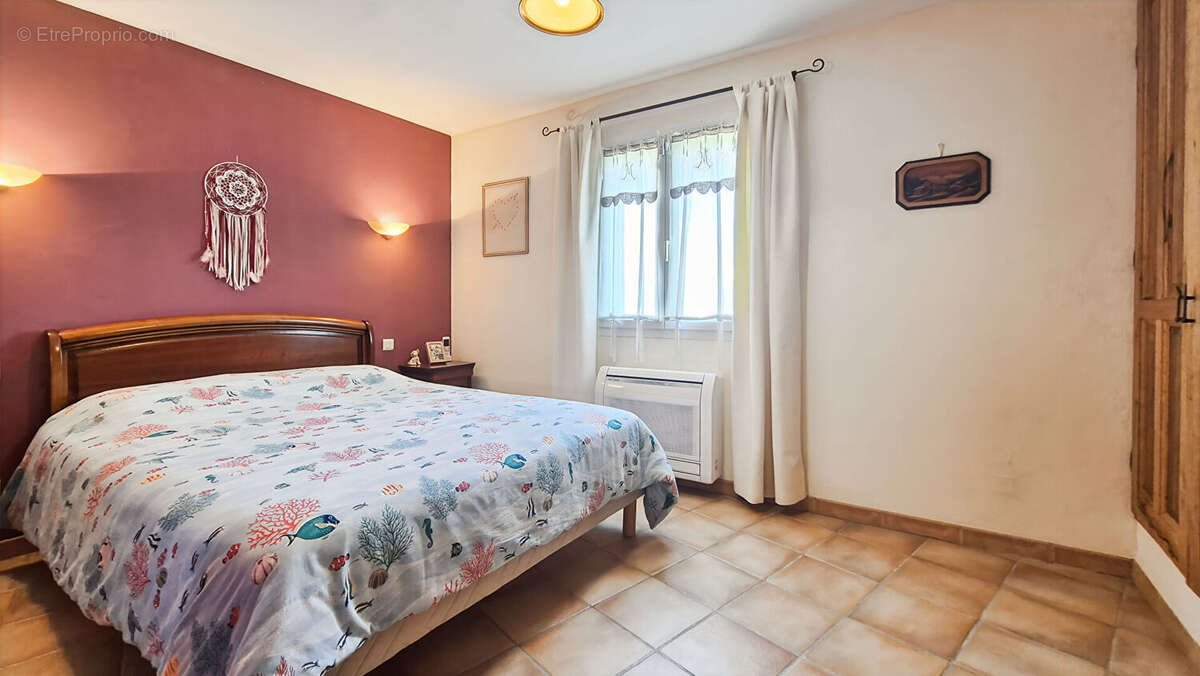 Maison à MORIERES-LES-AVIGNON