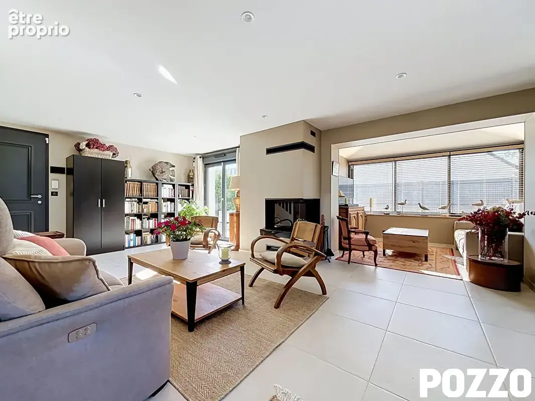 En vente à SAINT PAIR SUR MER (50380) Charmante maison entièrement rénovée de 5 pièces et 400m² de terrain - photo 4