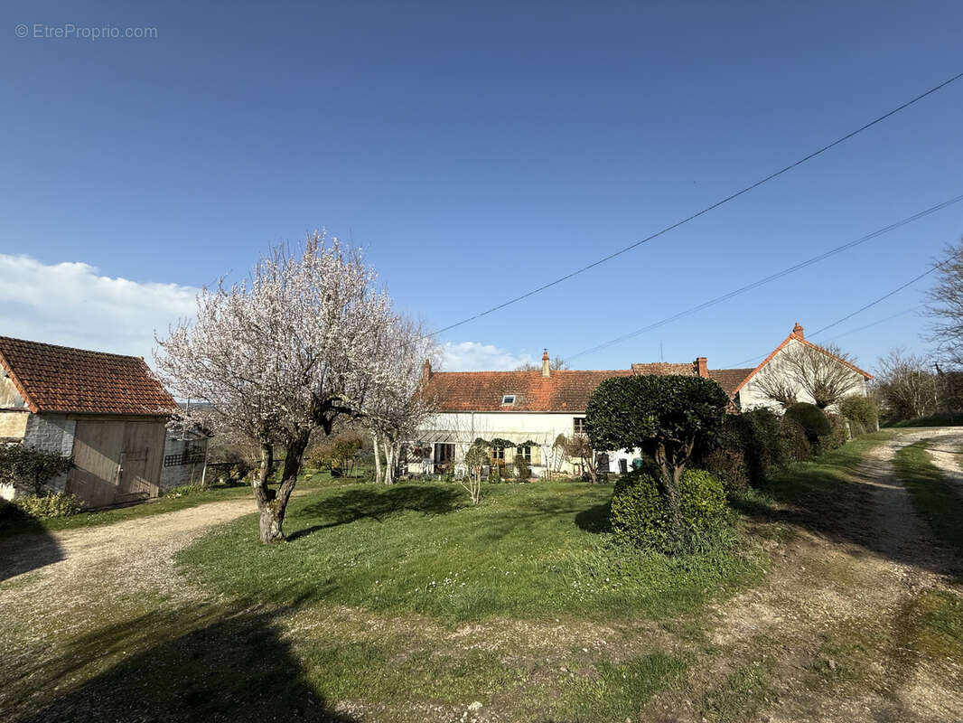 Maison à TRACY-SUR-LOIRE