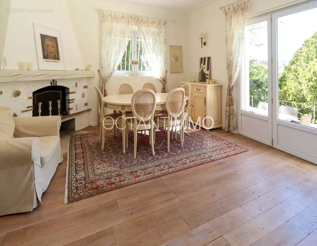 Maison à VALLAURIS