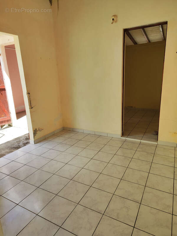 Maison à TERRE-DE-BAS