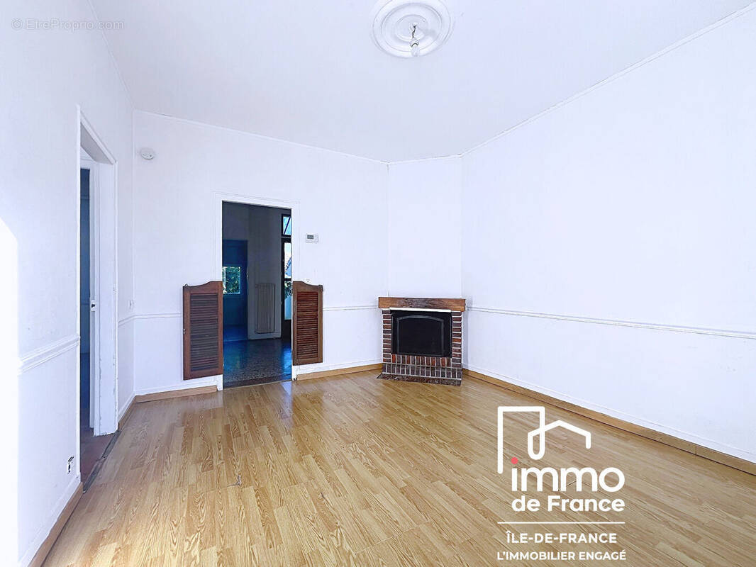 Maison à MAINVILLIERS