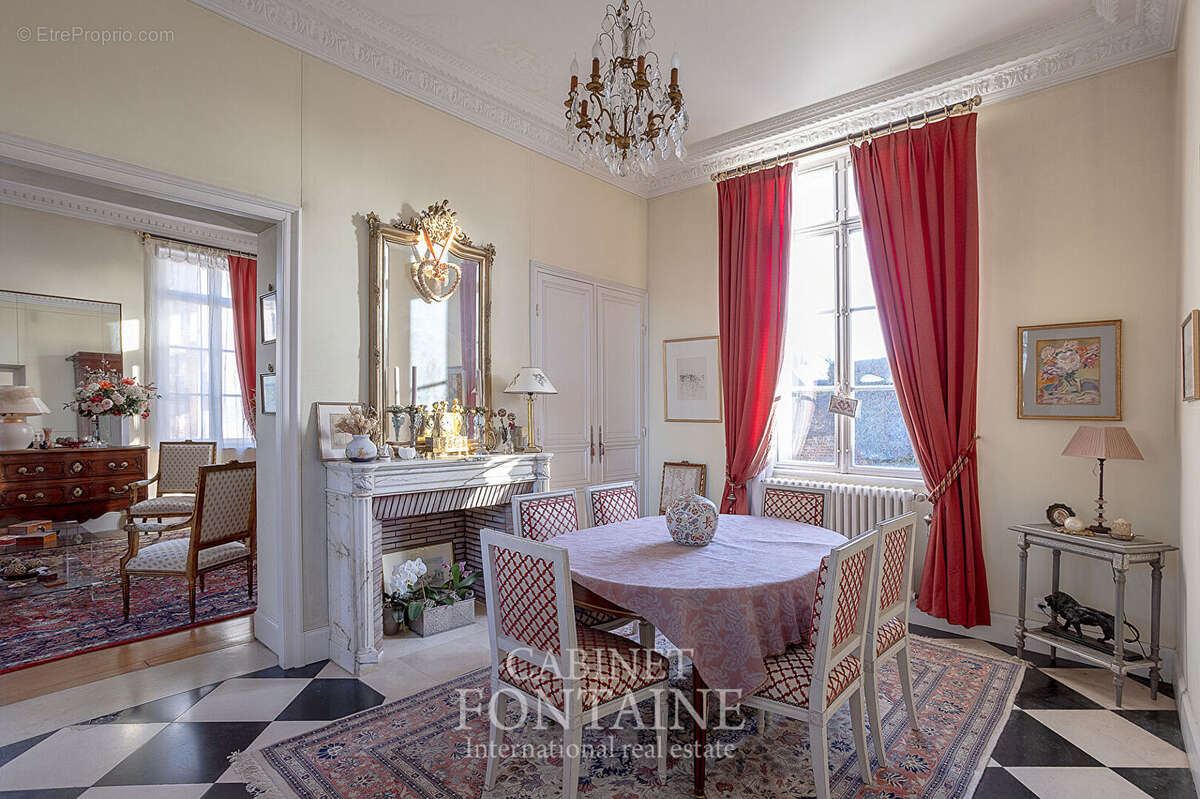 Maison à CREVECOEUR-LE-GRAND