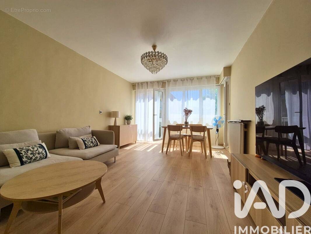 Photo 1 - Appartement à EVRY