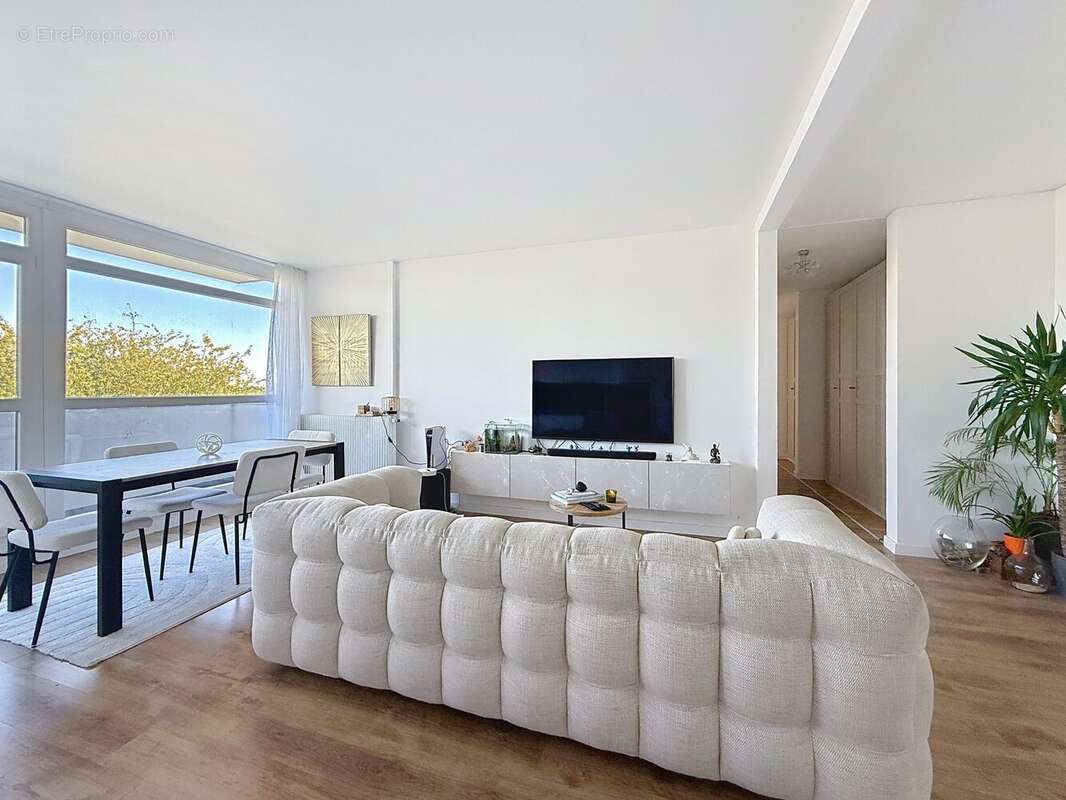 Appartement à CHENNEVIERES-SUR-MARNE