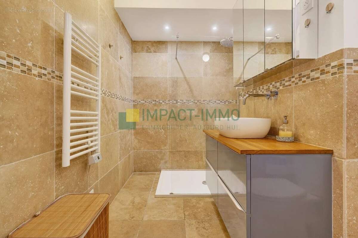 Appartement à CLICHY