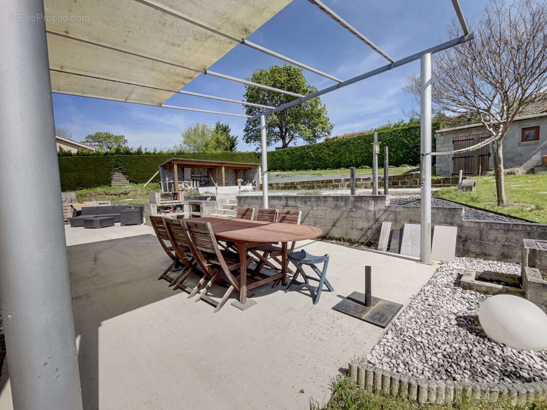 Maison à SAINT-MARTIN-DU-BOIS