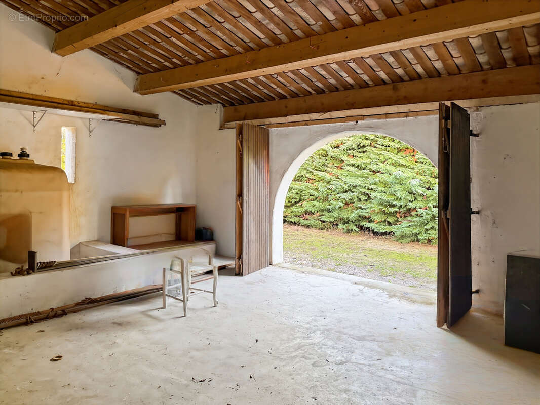 Maison à SAINT-BAUZILLE-DE-MONTMEL