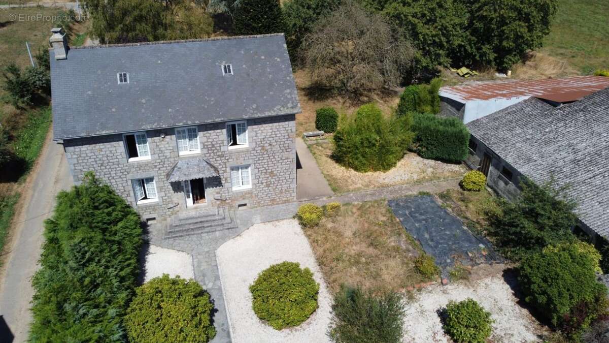 Maison à LE TEILLEUL