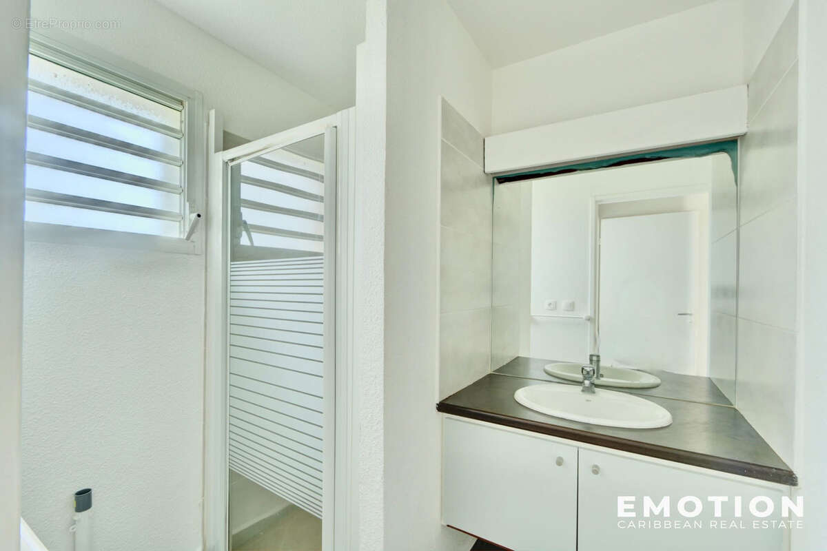 Appartement à LE MOULE