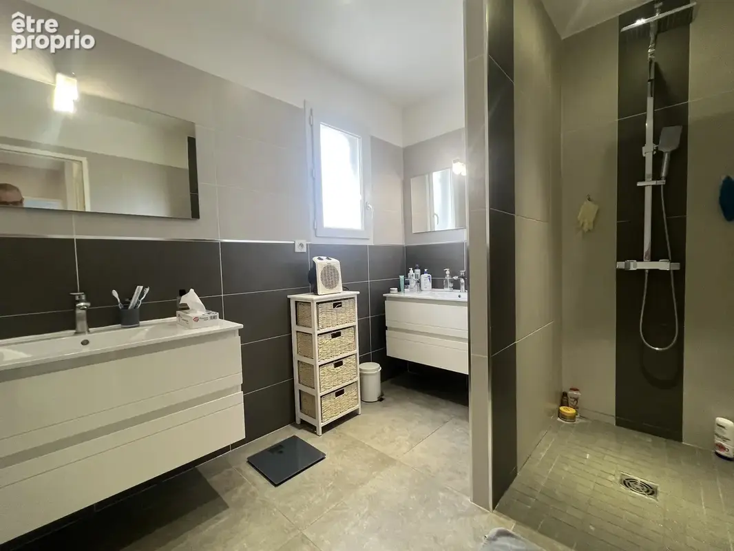  arles – coup de cœur !  maison 94 m² avec piscine, garage & jardin – dpe a ! - photo 13