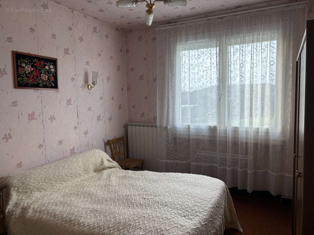 Maison à SAINT-THURIN