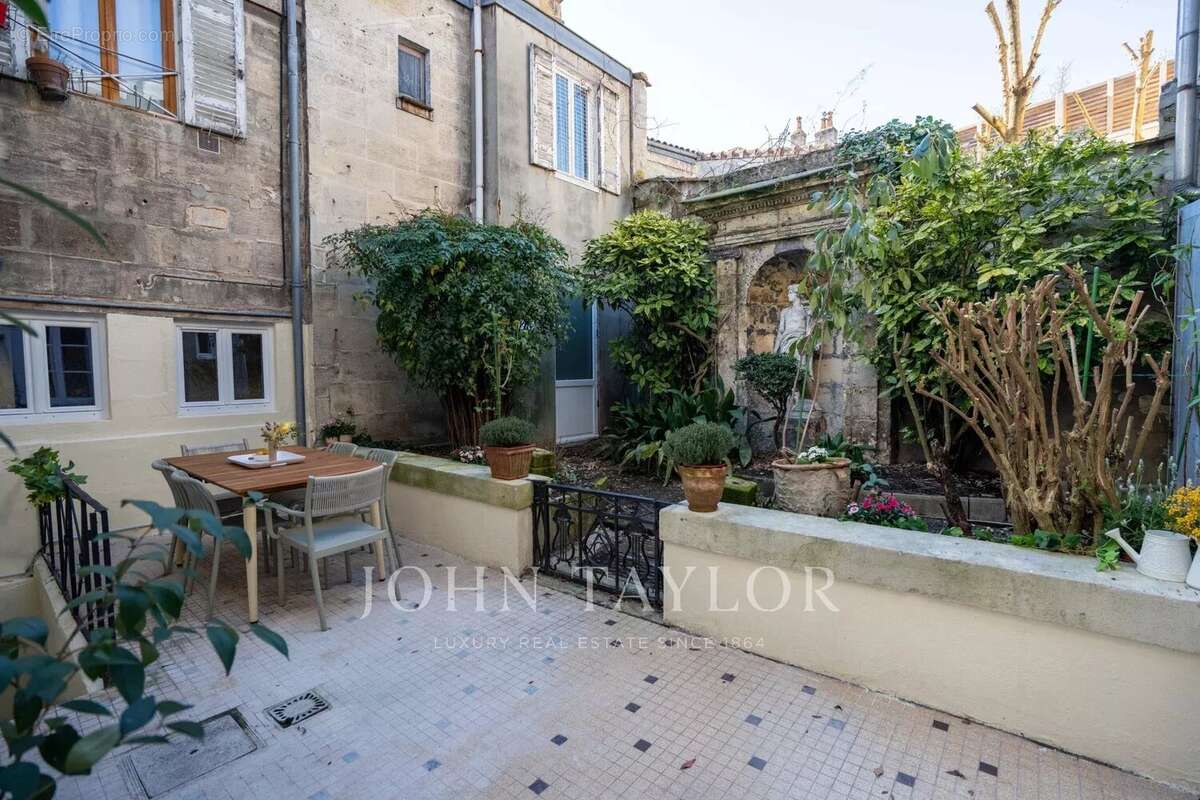 Appartement à BORDEAUX