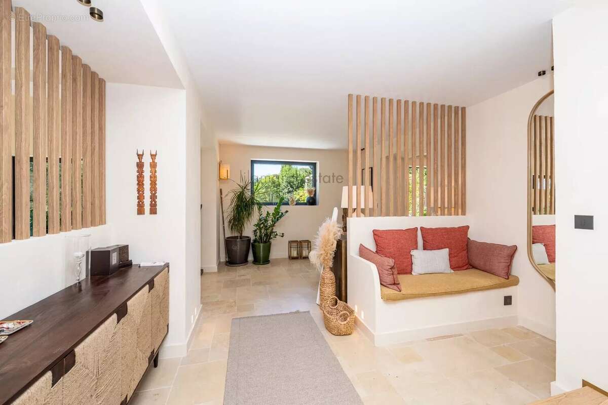 Maison à MOUGINS