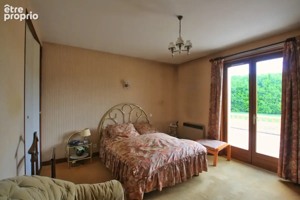 Maison traditionnelle , 5 chambres, sur 5000 m² de terrain - photo 3