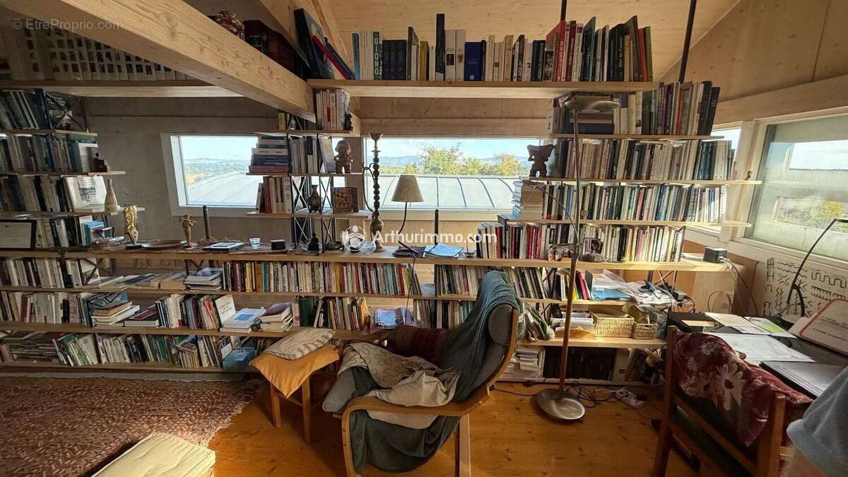 Maison à LA ROQUE-SAINTE-MARGUERITE