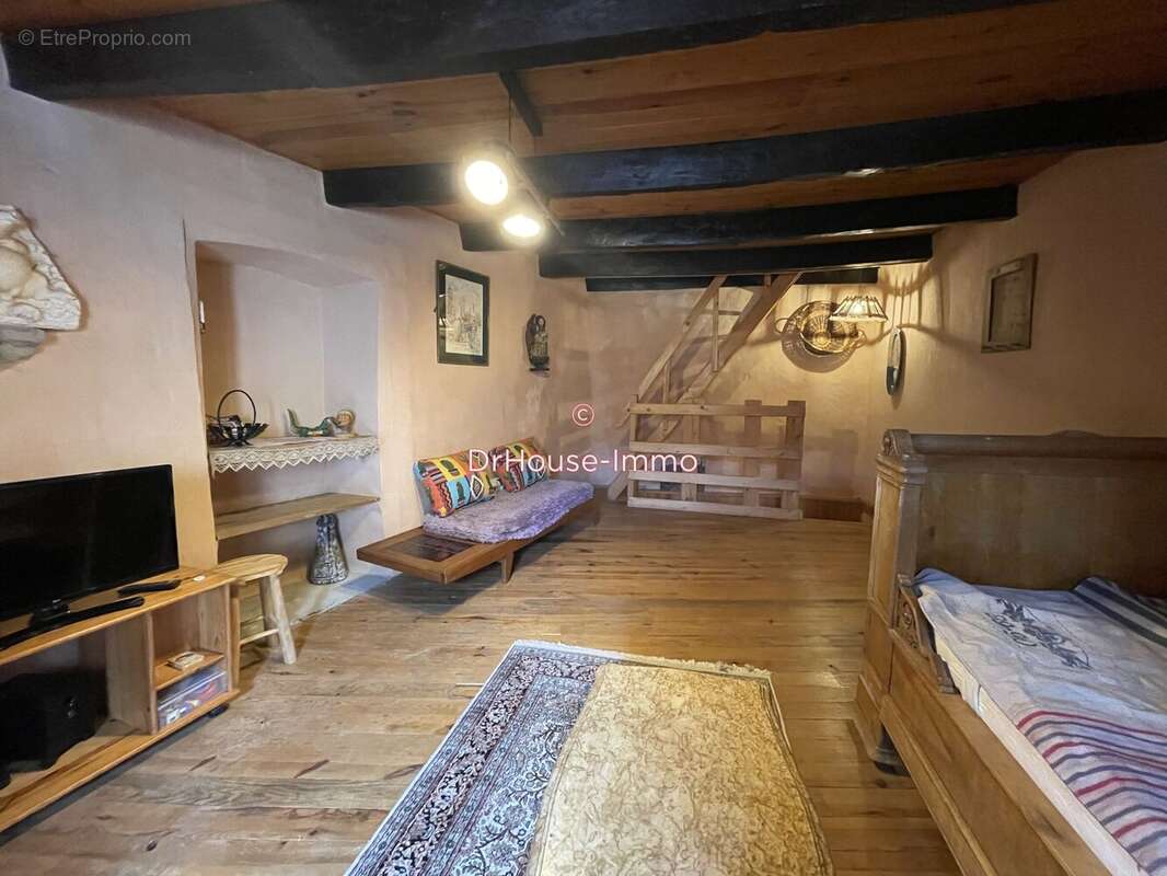 Maison à VERNOUX-EN-VIVARAIS