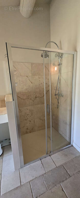 Superbe mas rénové avec piscine + option de parcelle détachable à  Trets (13) - photo 29