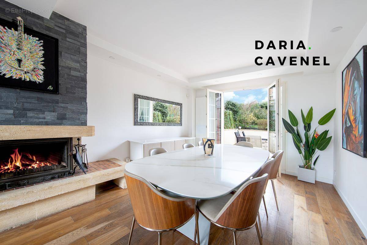 Maison à L'HAY-LES-ROSES