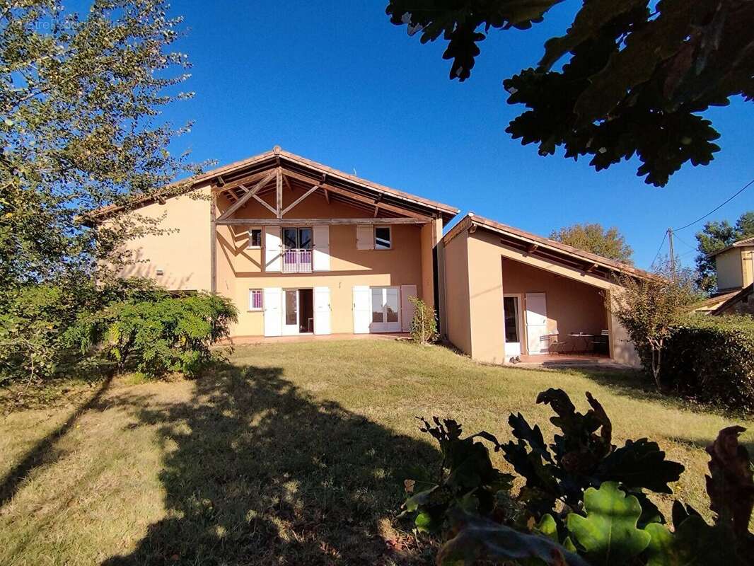 Maison à LE FAUGA