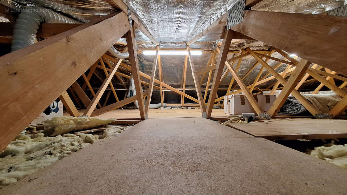 Maison à PONT-DU-CHATEAU