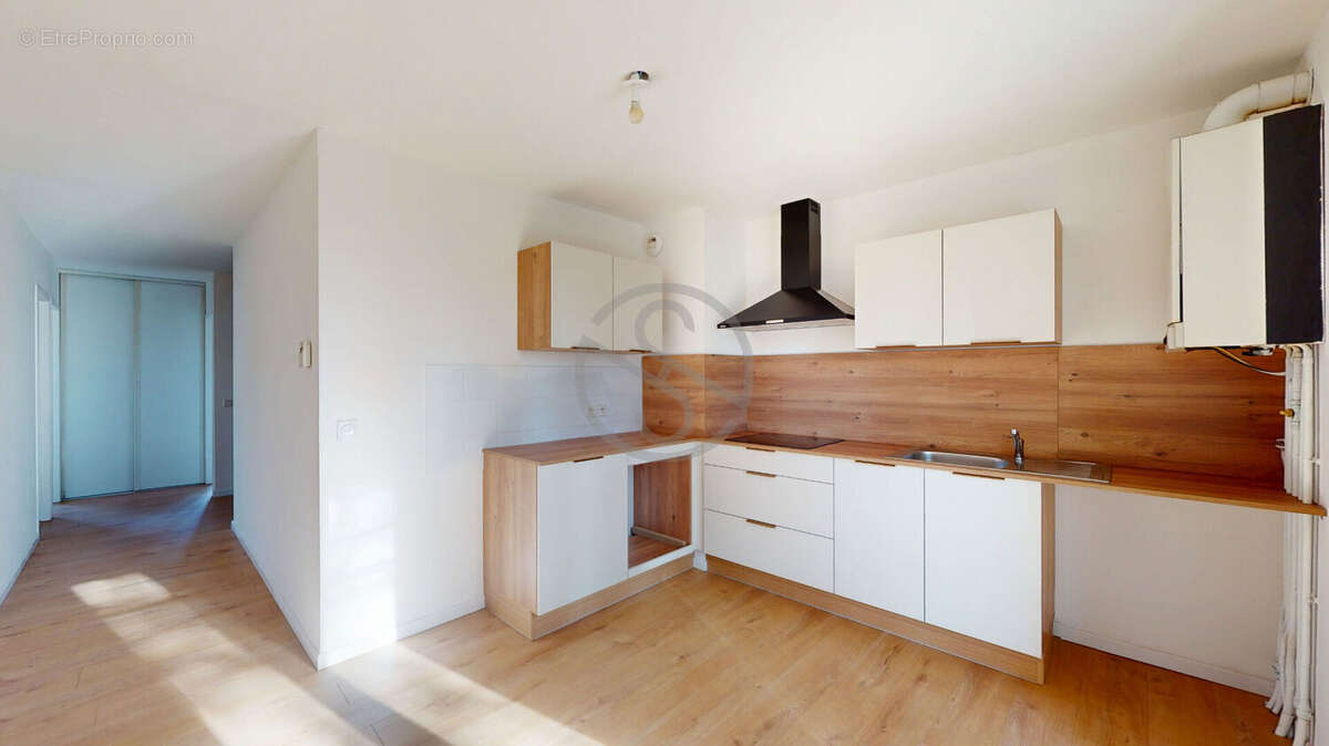 Appartement La Cote Saint Andre 4 pièces de 75 m2 - photo 6