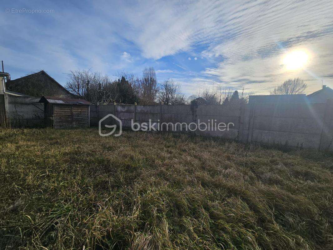 Maison à SAINT-PIERRE-LES-NEMOURS