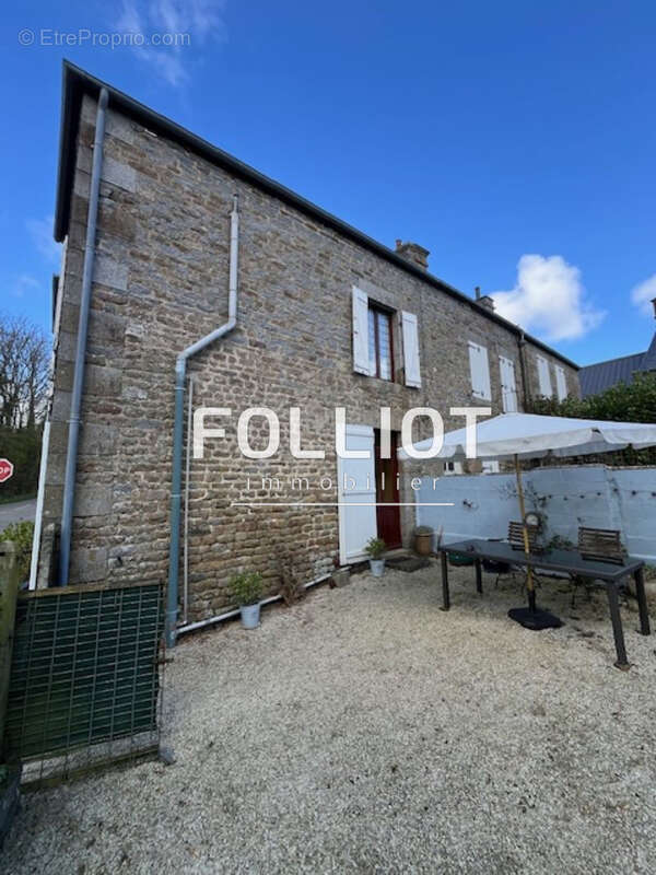 Maison à SAINT-MICHEL-DE-MONTJOIE