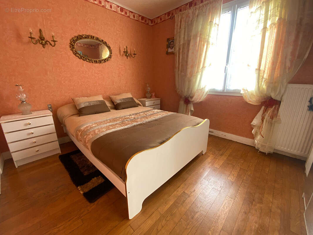 Maison à LONGNY-AU-PERCHE