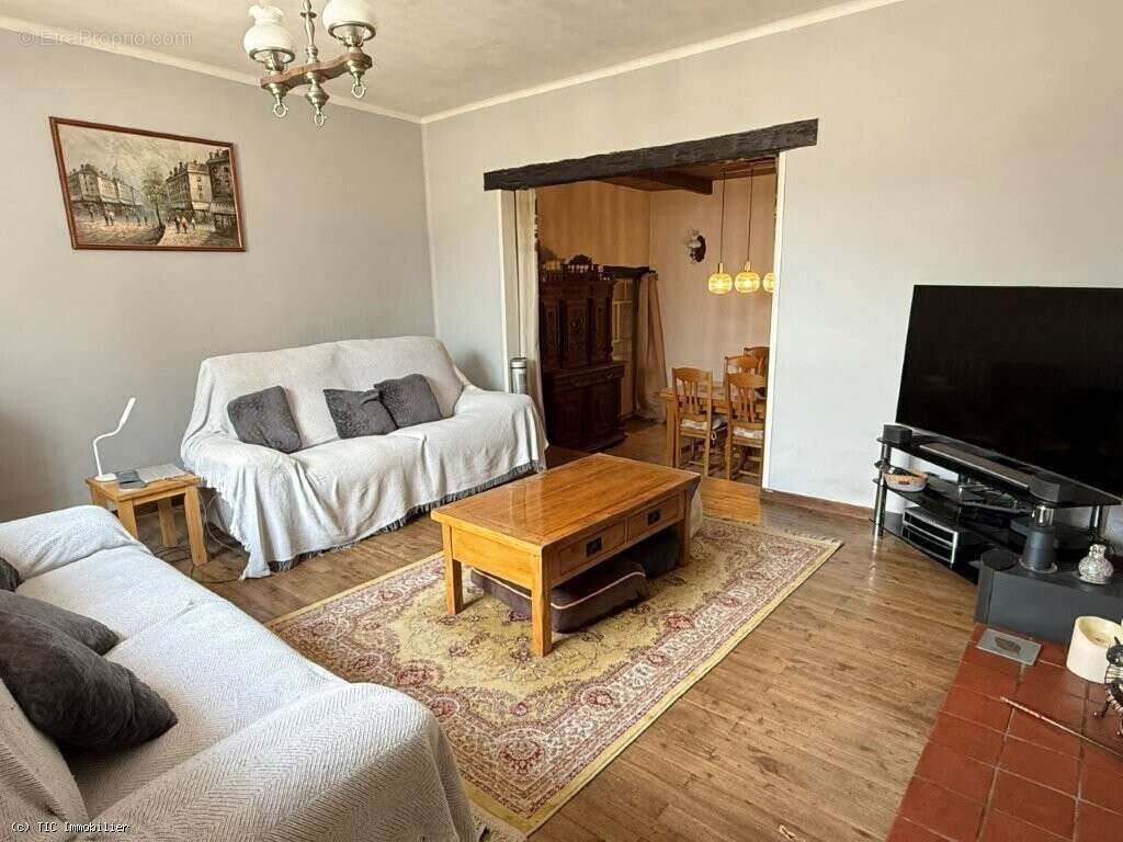 Maison de Campagne Avec 4 Chambres à Loubille - Exclusif à TIC IMMOBILER - photo 7