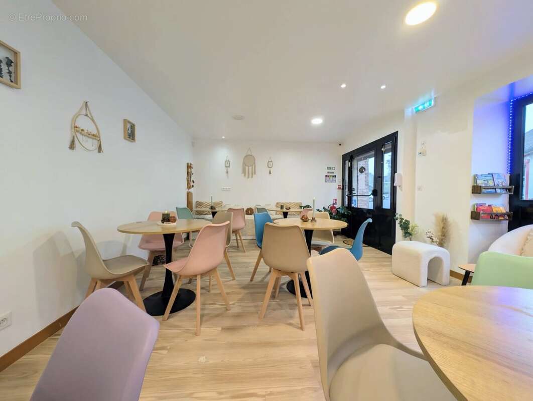 Commerce à LA FERTE-SOUS-JOUARRE