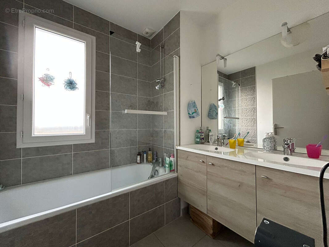 Maison à VILLENAVE-D'ORNON