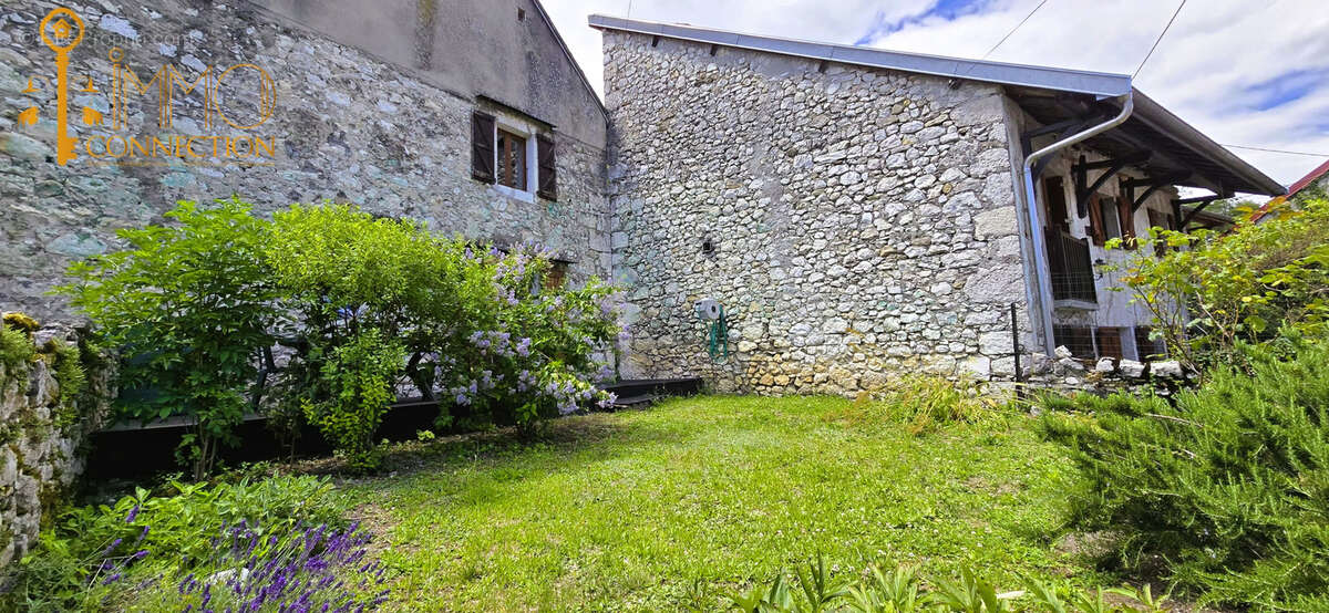 Maison à SEYSSEL