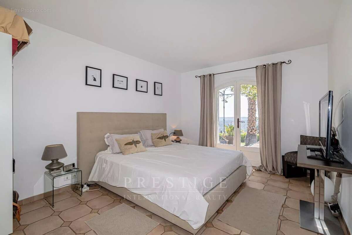 Le Tignet, Villa 4 chambres, plain pied, piscine, vue mer - photo 16