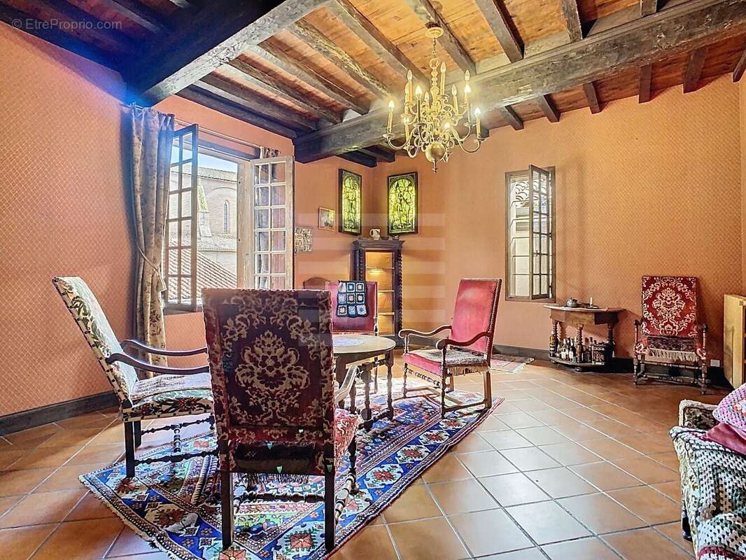 Maison à LISLE-SUR-TARN