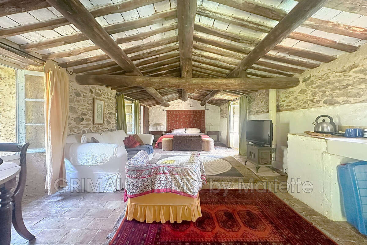 Maison à LA GARDE-FREINET