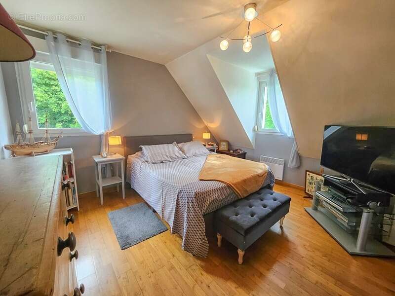 Maison contemporaine avec 4 chambres et terrain de 3 ha - TOURGEVILLE - photo 11