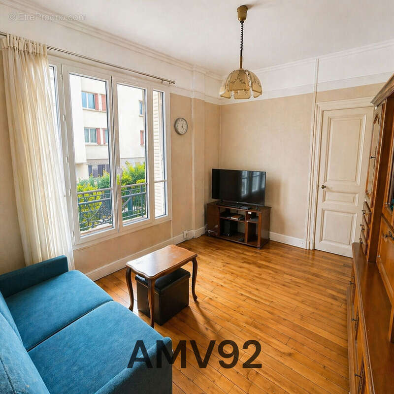 Appartement à LA GARENNE-COLOMBES