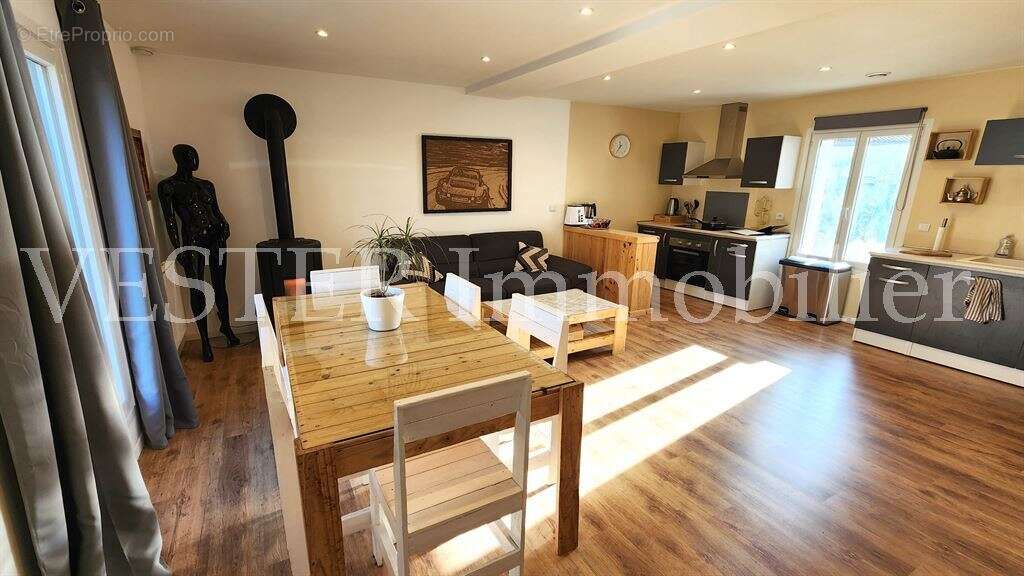 Maison à MONTPON-MENESTEROL