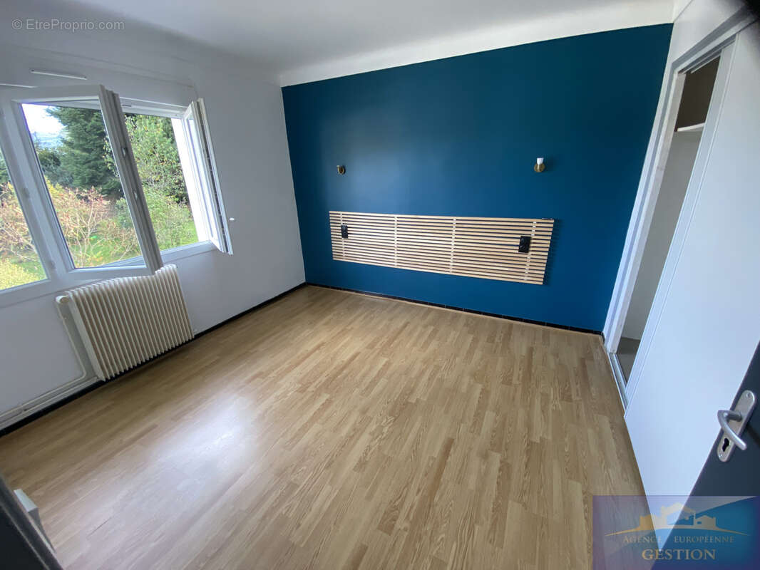 Maison avec 3 appartements - photo 5
