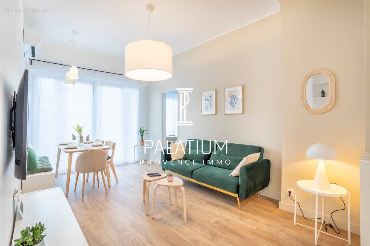 Appartement à MARSEILLE-4E