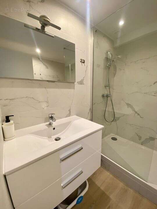 Appartement à MARSEILLE-5E